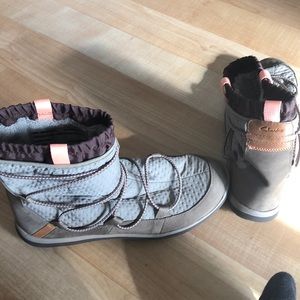 Women’s Size 10 Clark winter lined boot pr!vo